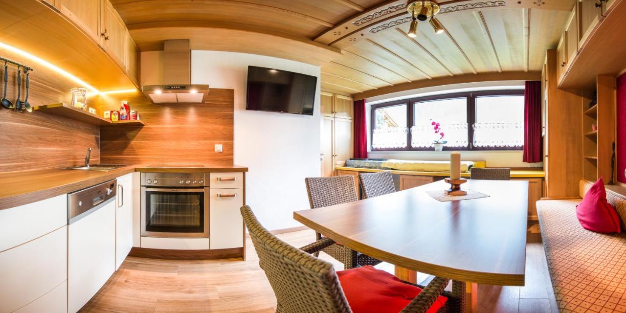 Pension Gulla - Ferienhaus Appartements B&B Neustift im Stubaital Exterior photo