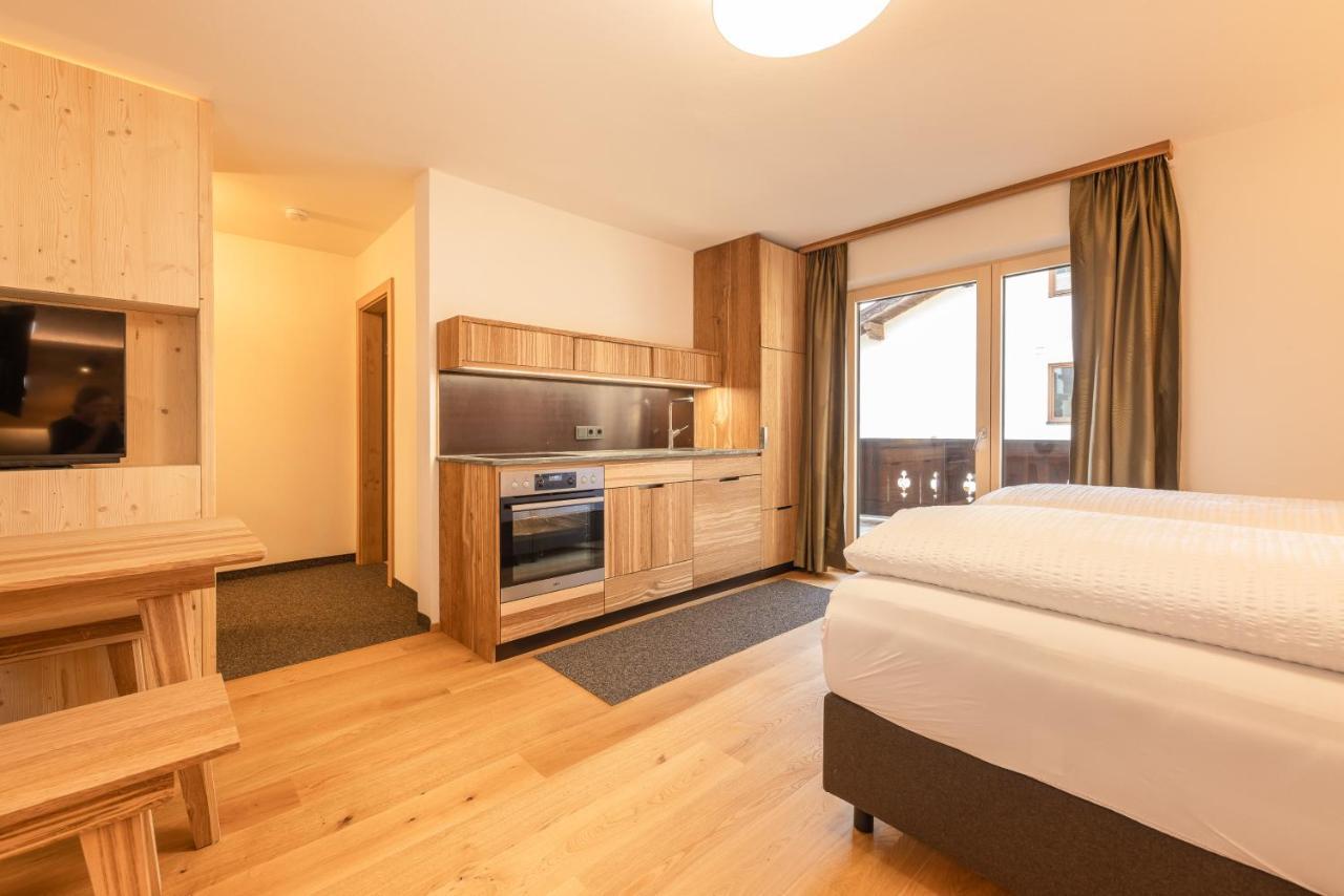 Pension Gulla - Ferienhaus Appartements B&B Neustift im Stubaital Exterior photo