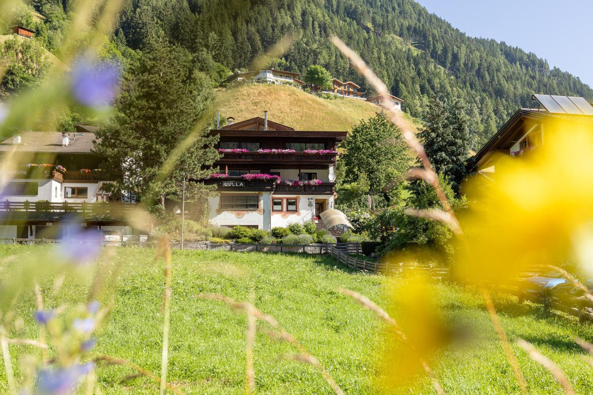 Pension Gulla - Ferienhaus Appartements B&B Neustift im Stubaital Exterior photo