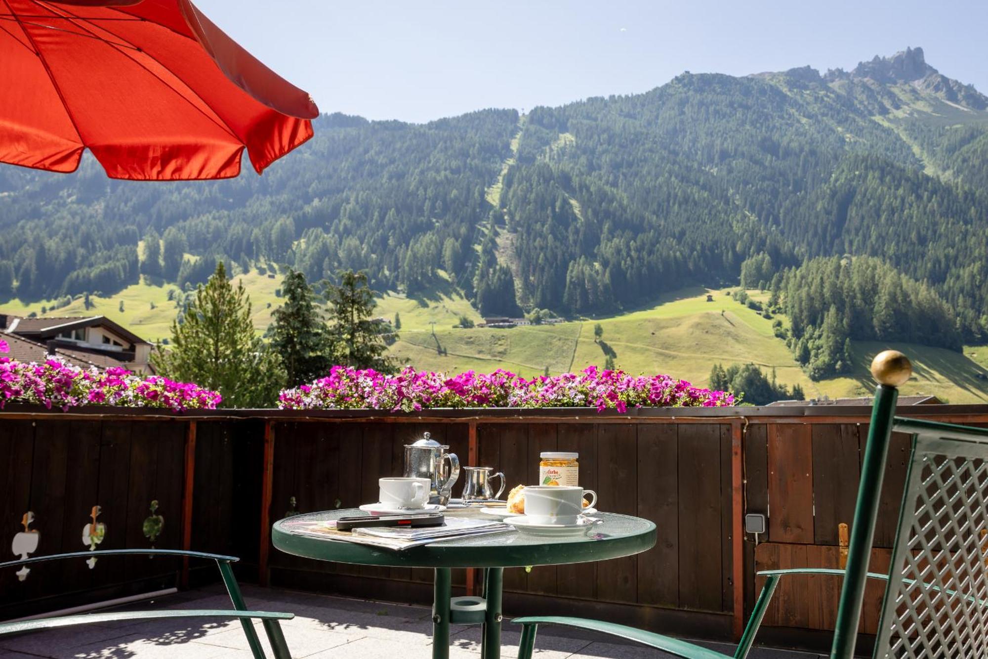 Pension Gulla - Ferienhaus Appartements B&B Neustift im Stubaital Exterior photo